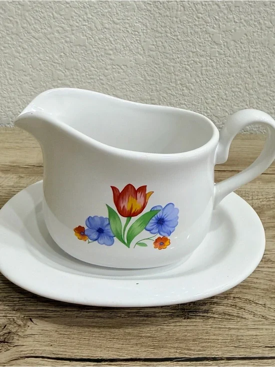 Vintage Corelle Coordinates Gravy Boat and Underplate floral "Fresh Cut" pattern - Picture 2 of 5